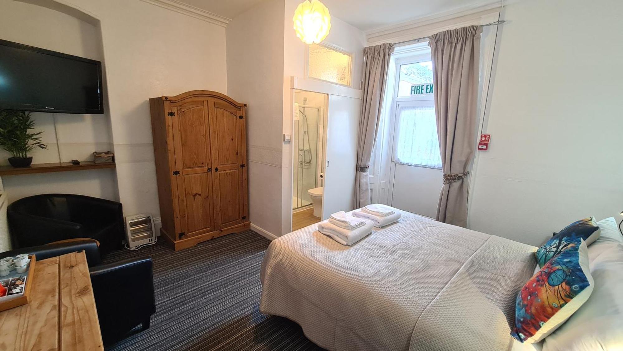 The Torland - Paignton Seafront - Free Parking, All Rooms En-Suite Екстериор снимка
